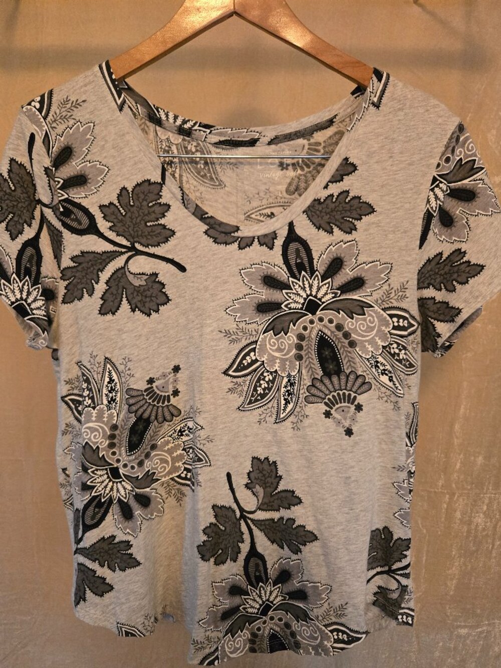 LOFT Vintage Soft 100% Cotton Tee Large Black Gray Floral Paisley Scoop Neck
